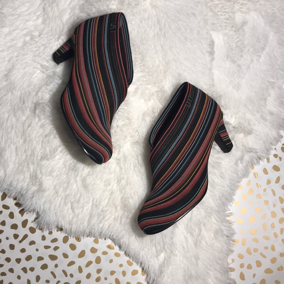 united nude mid fold